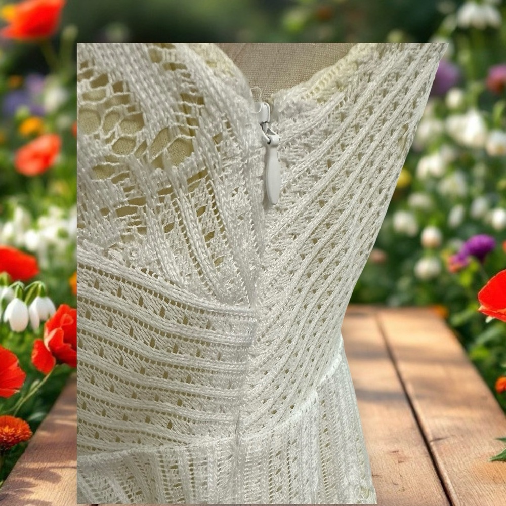 Free People Lacey Cocktail Dress. White / Butter Yellow Lined. Size: 4 - Picture 4 of 11